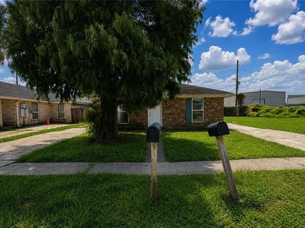 8506 Valor Dr, Chalmette, LA 70043