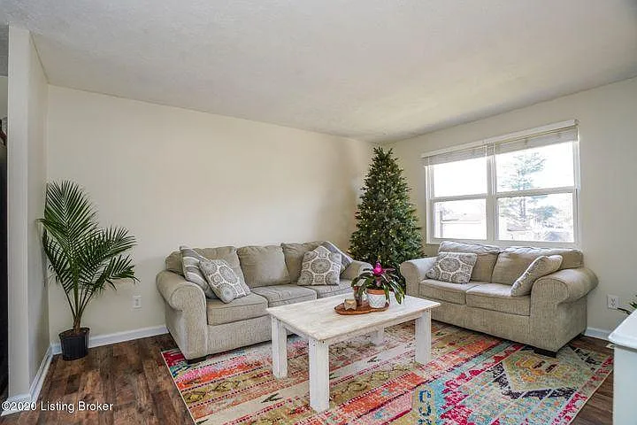 5203 Baywood Dr — Photo 9