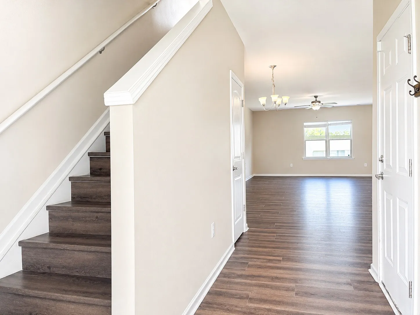 4 bed, 2300 sqft, $2,095 — Photo 4