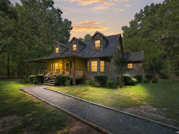 3511 Hawk Ridge Rd, Chapel Hill, NC 27516