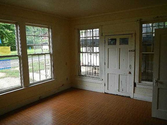 5th image of 2812 Alabama Ave