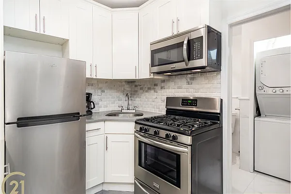 Rented by Century 21 Metropolitan | media 22
