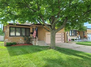 4623 N Forestview Ave, Chicago, IL 60656