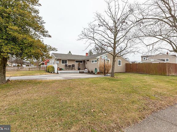 4th image of 6 Paterson Ave