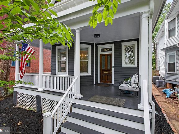 4th image of 1870 Newton St NW