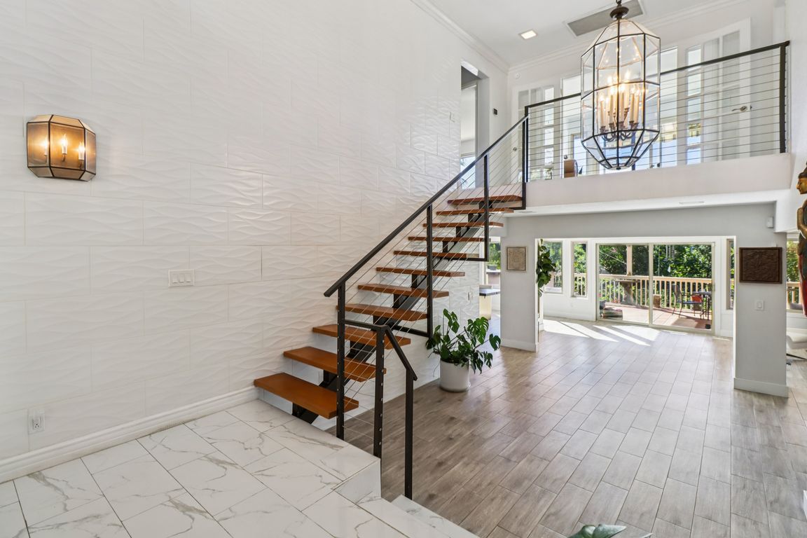 next background image