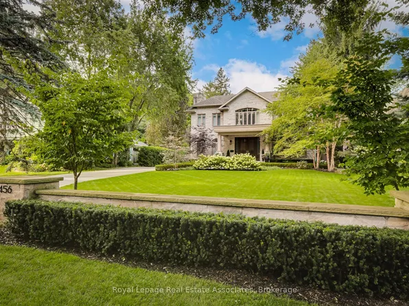 1456 Glenburnie Rd, Mississauga, ON L5G 3C8