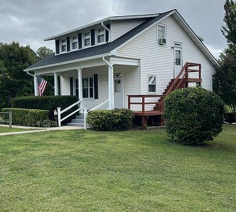 2nd image of 307 Berrymans Ln