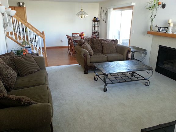 Carpeted Living Room