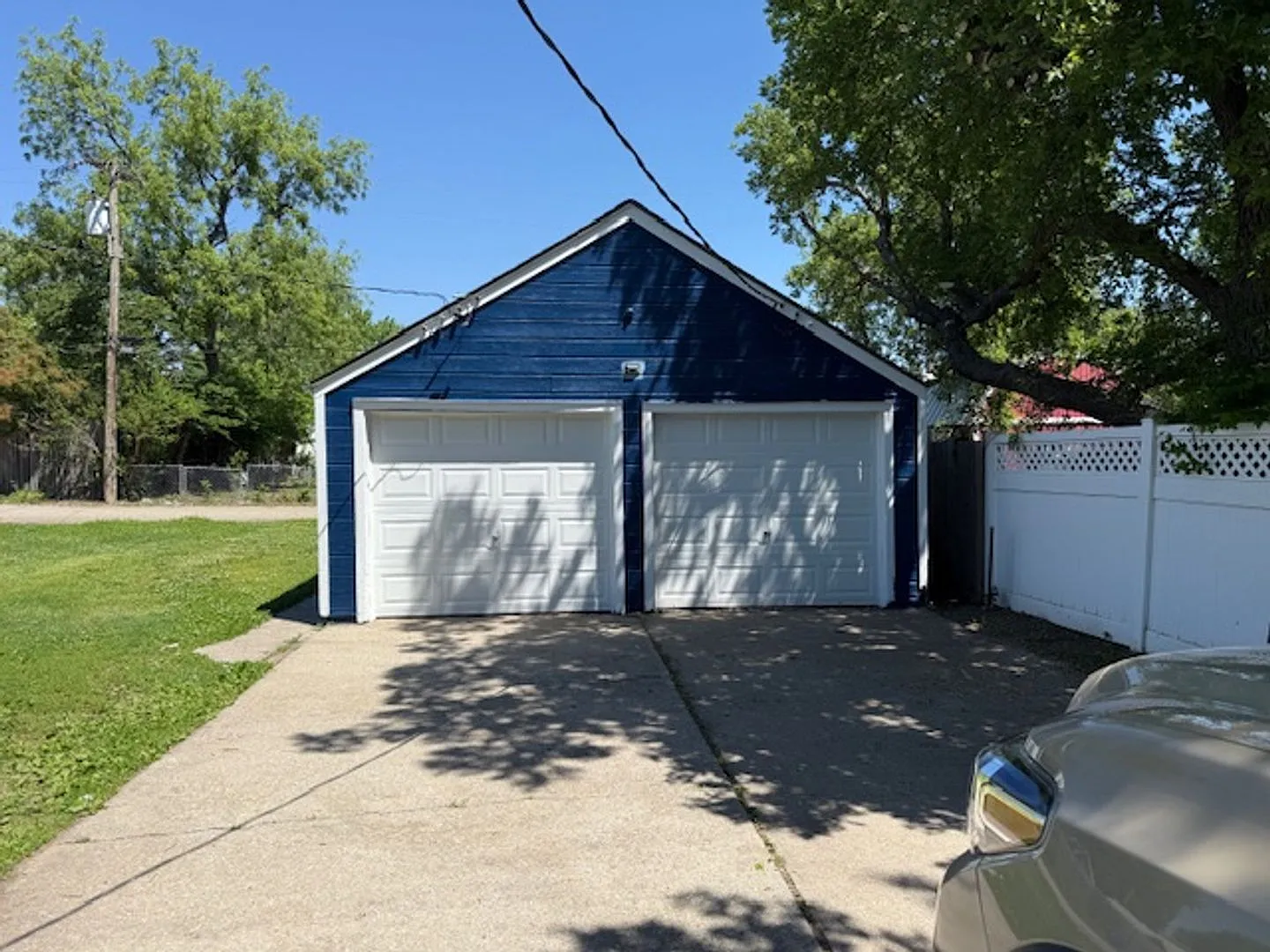 2 bed, $900 — Photo 2