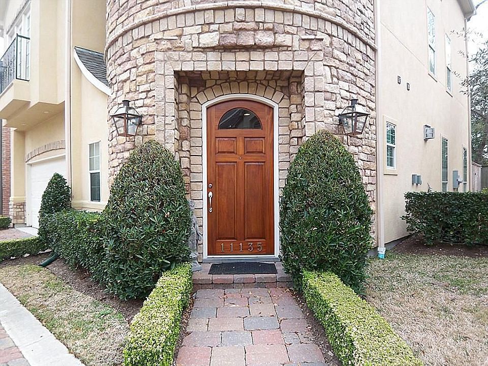 2nd image of 11135 Sherwood Forest Glen Dr