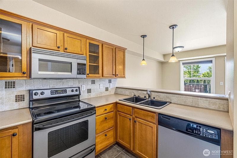 3rd image of 700 32nd Street #A202