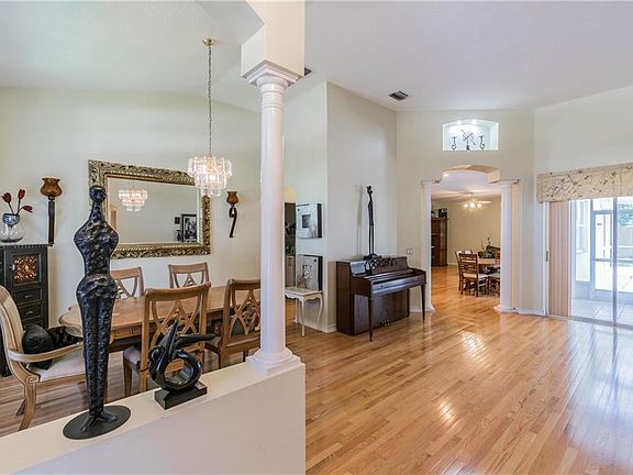 4th image of 5808 Laguna Woods Ct