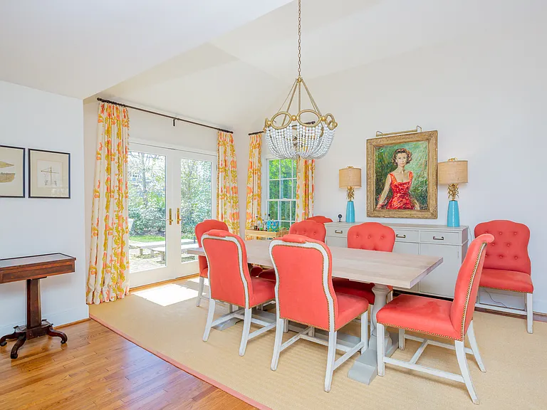 37 Dayton Ln — Photo 3