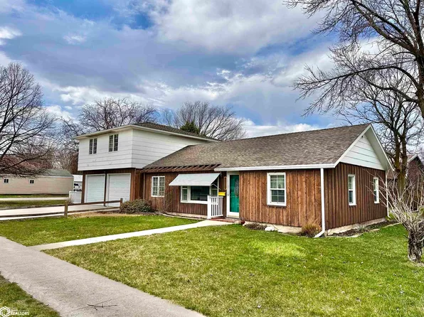304 E 3rd St, Kanawha, IA 50447