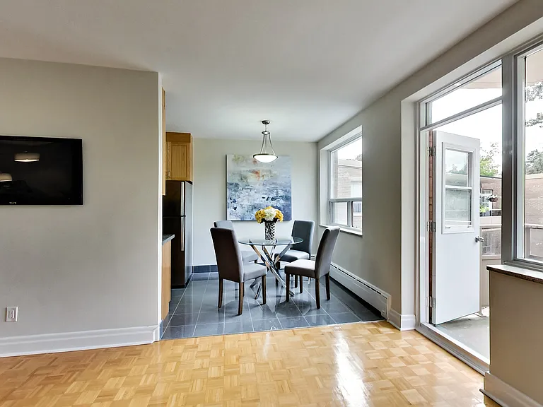 42 Glen Elm Ave #206 — Photo 57