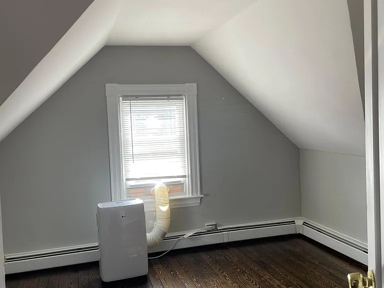 21 Phillips St — Photo 22