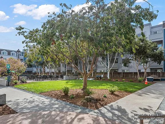 4th image of 6400 Christie Ave