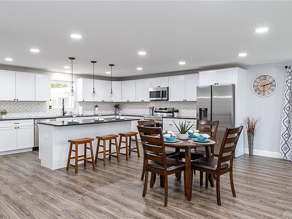3rd image of 7750 Timber Hill Dr