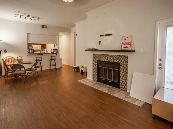 807 W 25th St APT 102, Austin, TX 78705