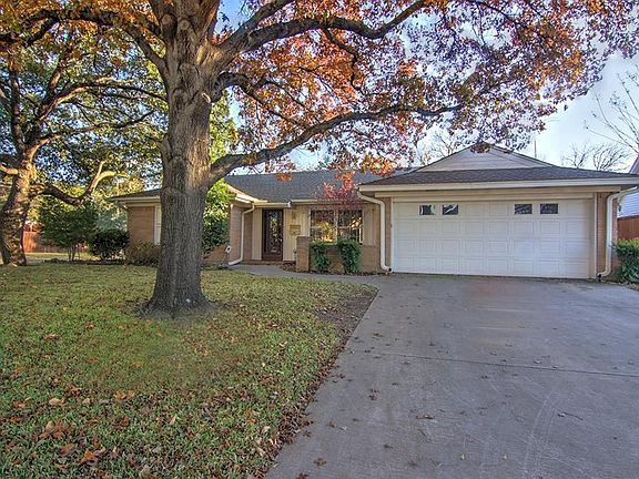 2nd image of 2942 Selma Ln