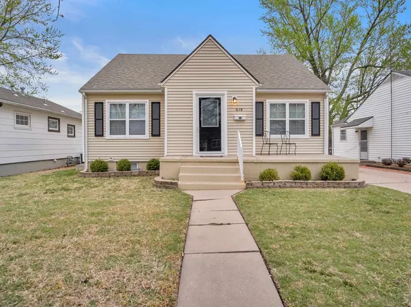 618 N Ash St, McPherson, KS 67460