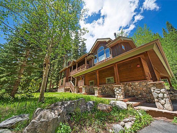 2nd image of 10 Aspen Meadows Circle