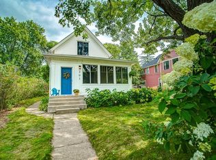 201 6th St S, Stillwater, MN 55082