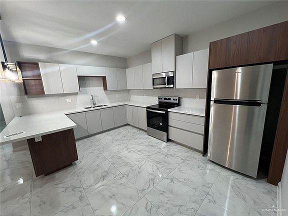 4th image of 801 Hidden Hills St #2