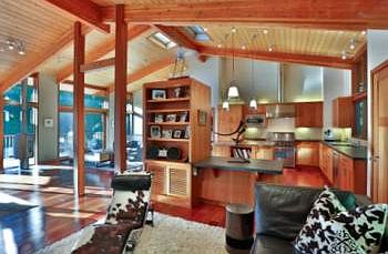 1st image of 205 Pine Dr
