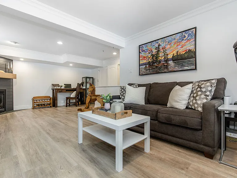 15 Sugarbush Rd — Photo 9