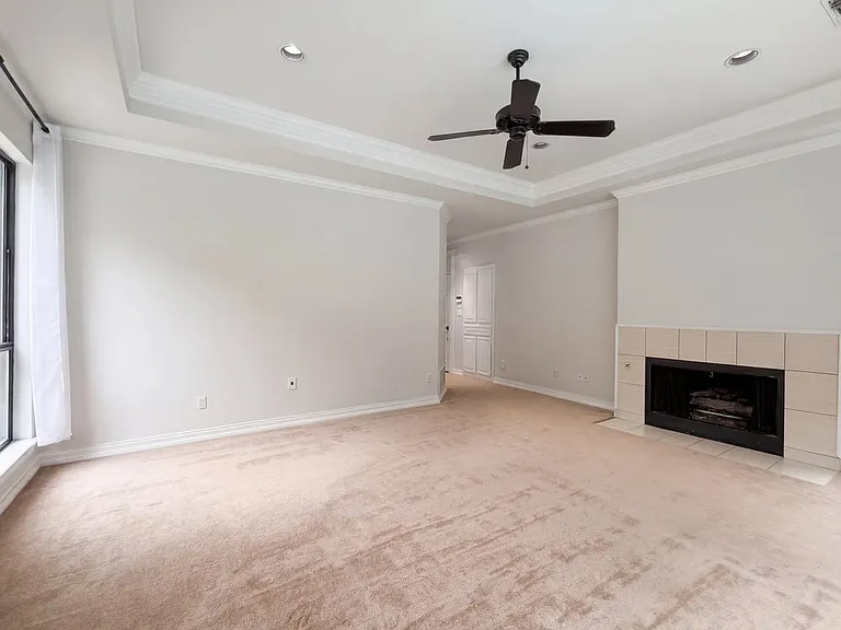 2409 Castle Rock Rd — Photo 9