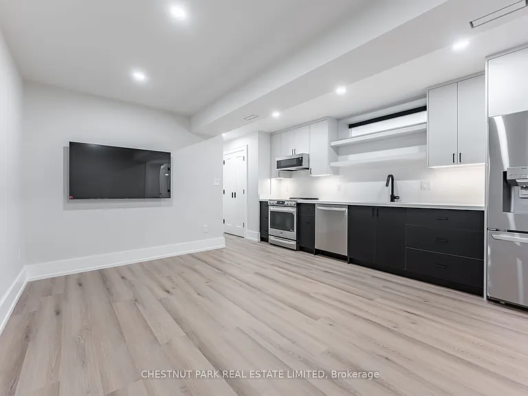 594 Concord Ave #LOWER — Photo 8