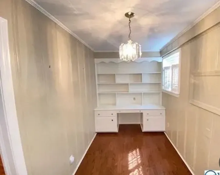 STUDY OR EXTRA BEDROOM