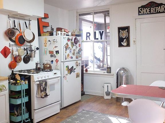 4th image of 3341 W Le Moyne St #2