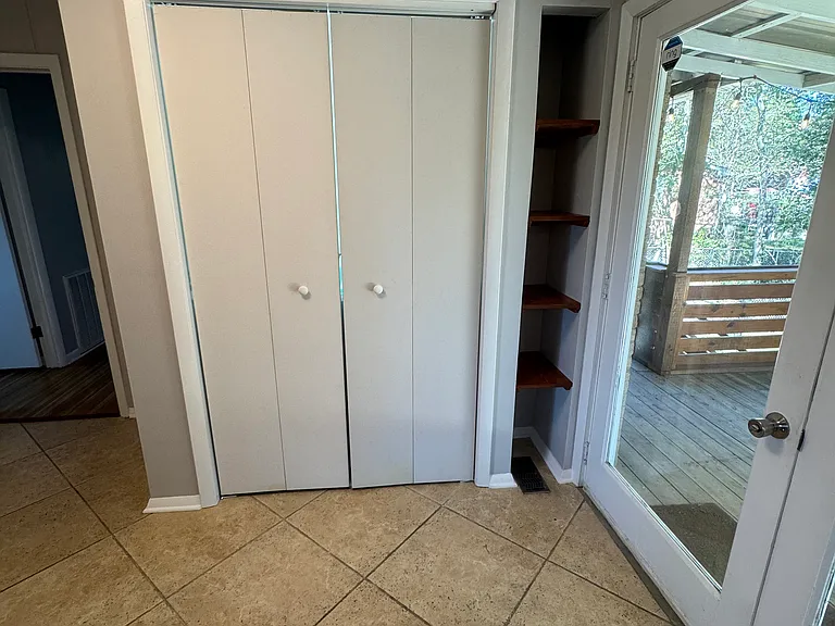 7000 Bonnafair Dr — Photo 19