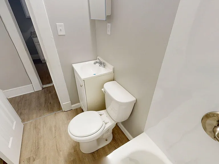 8111 Madison Ave — Photo 13