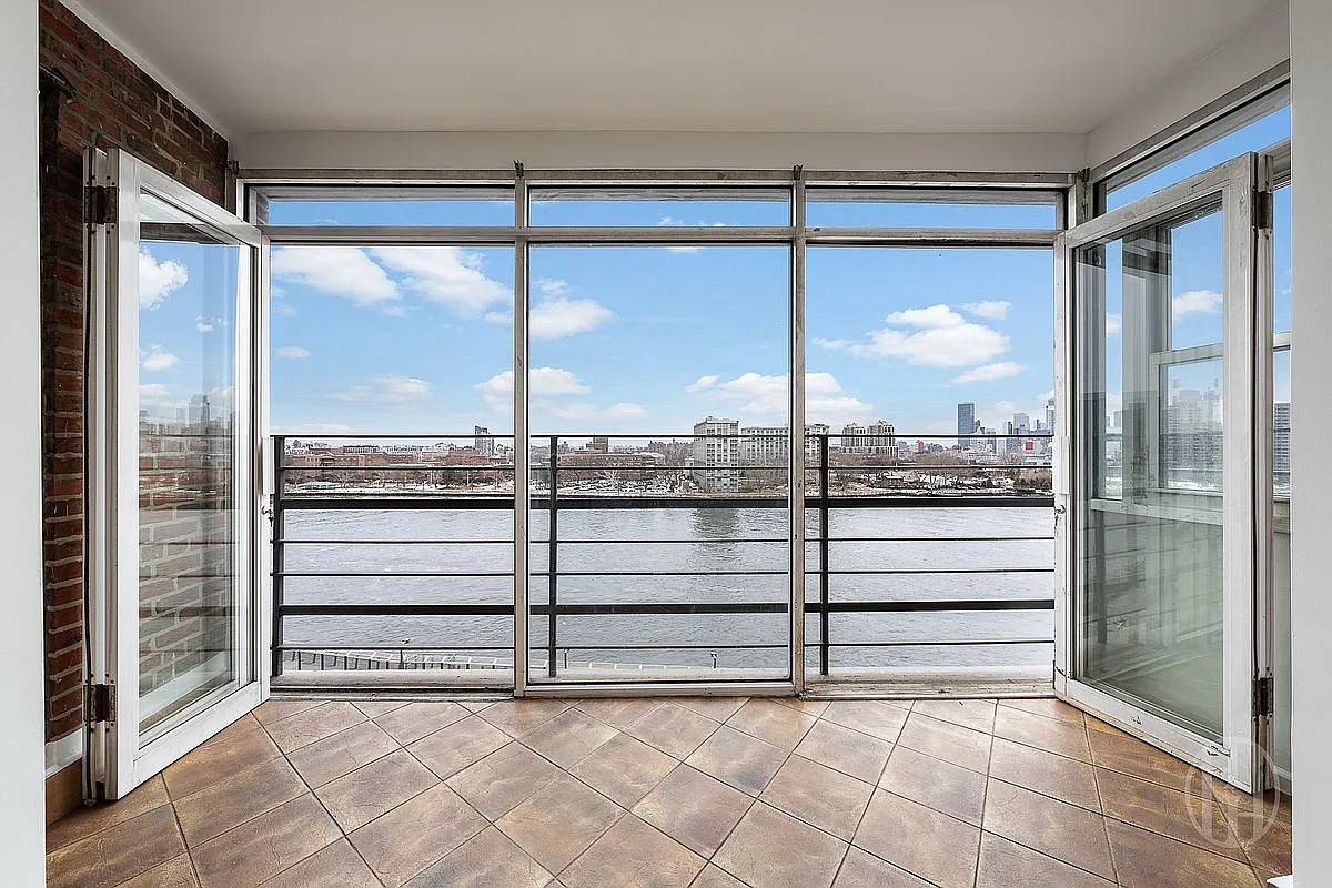 33 E End Ave #7C photo 1