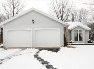 208 Embury Dr, Battle Creek, MI