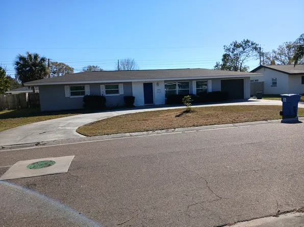 378 79th Ave NE, Saint Petersburg, FL 33702