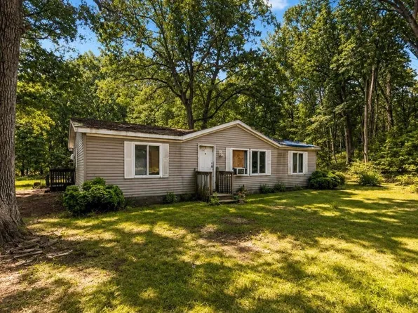 1021 52nd St, Pullman, MI 49450