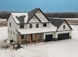 4629 Royal Oaks Cir SW, Rochester, MN 55902