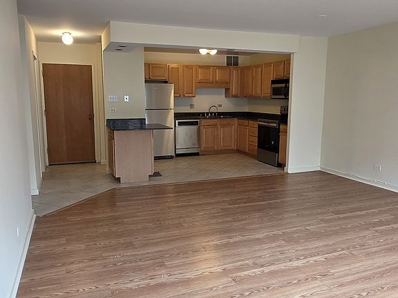 2nd image of 211 E Ohio St APT 1908