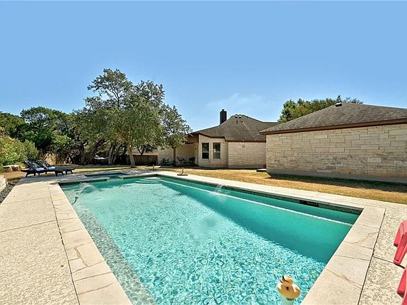2nd image of 340 Kensington Ln