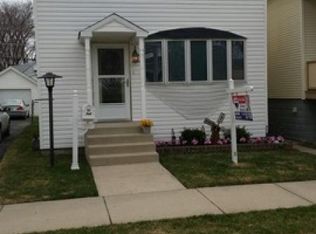 8611 Callie Ave, Morton Grove, IL 60053