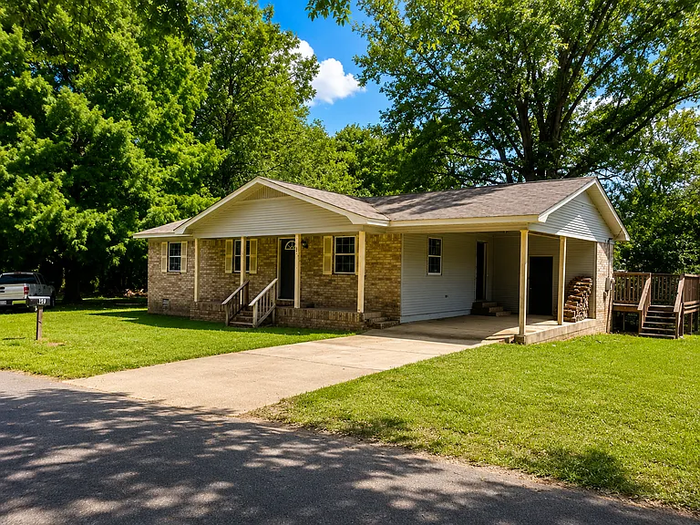 107 Grant 446 — Photo 2