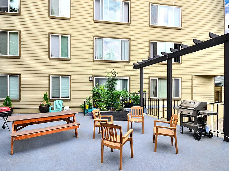Greenlake Terrace Apartments — Photo 3