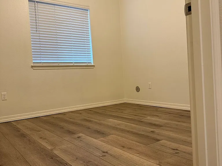 6005 SE 51st Ave — Photo 6