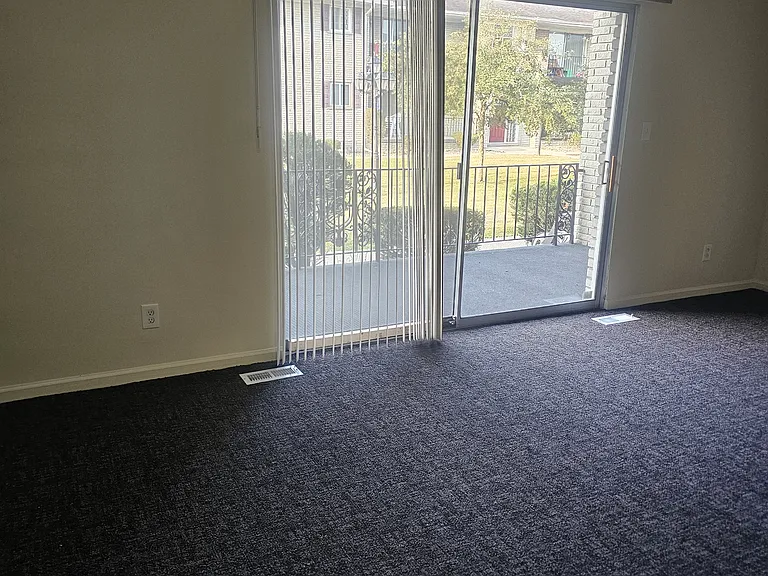 15255 Garfield Ave #19 — Photo 5