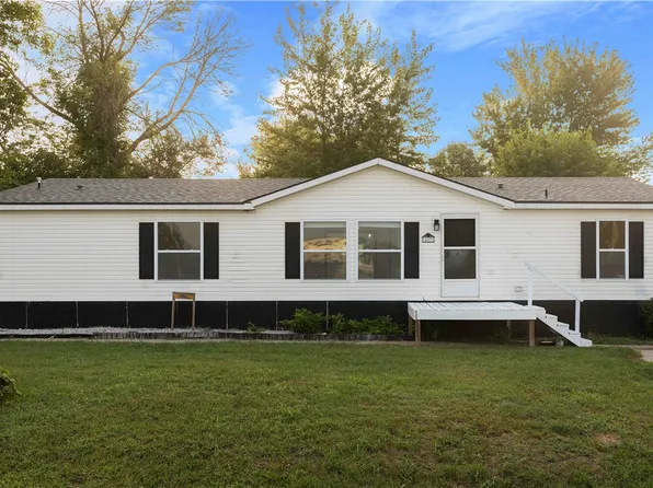 403 Locust Ave, Woodward, IA 50276